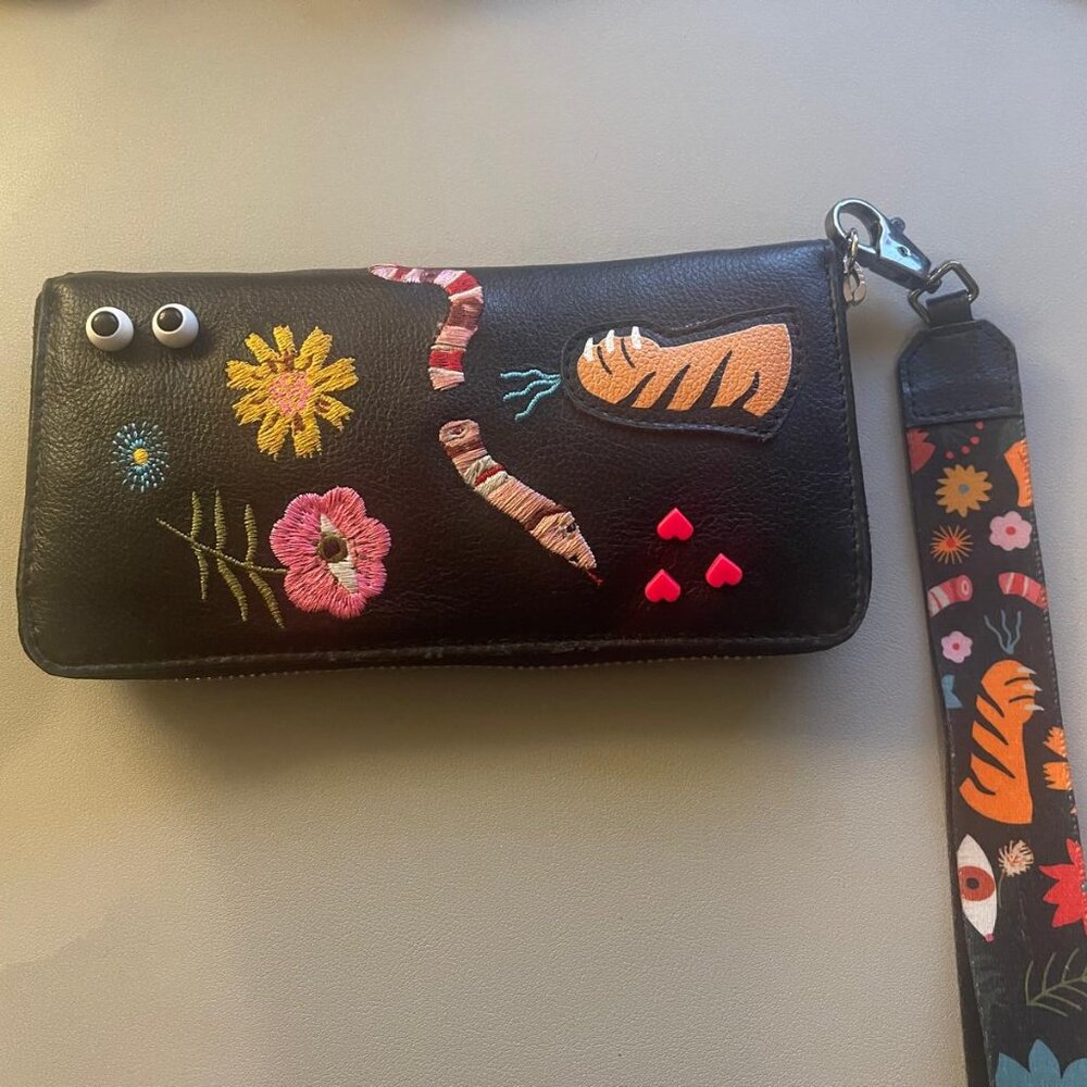 Min & Mon Francis Black Leather Wallet - Snake Tiger New York Embroidery